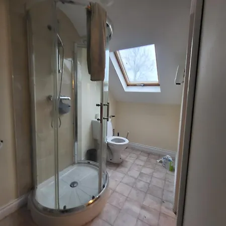 Ideally Located Country * Limerick